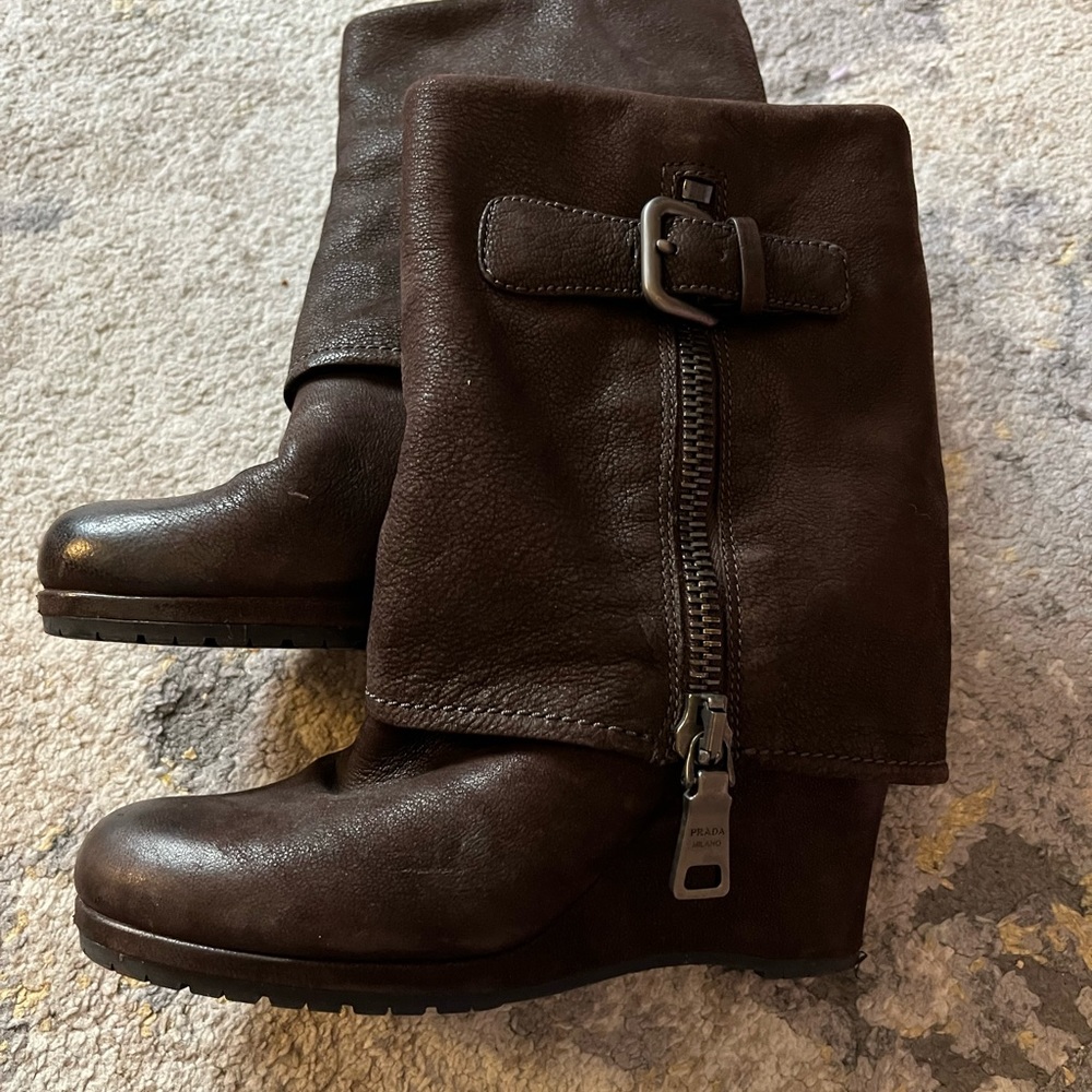 Brown leather Prada wedge boots size 36
